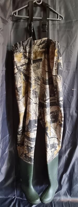 Jackel Camo Chest Wader