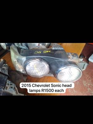 2015 Chevrolet Sonic head lamps