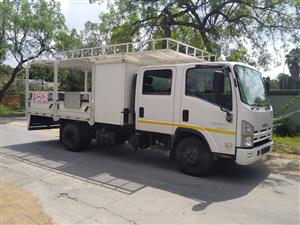 2016 Isuzu NPR300 Crew Cab