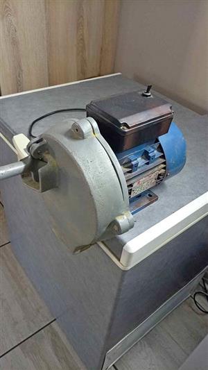 Biltong slicer