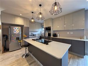 Luxury Living In Musgrave 2.5 Bedroom Apartment