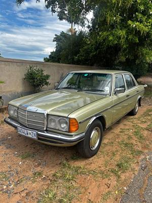 1982 Merc W123 200 For Sale