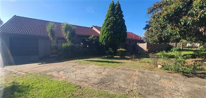 4 bedroom plus 1 bedroom flat