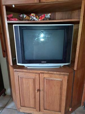 Box TV and dish skottel