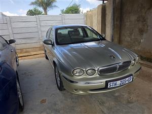Jaguar x type 2.2 Diesel manual  2006 year model start and go