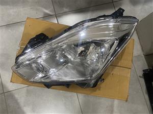 2020 SUZUKI SWIFT HEADLIGHT LEFT SIDE FOR SALE. IN PRISTINE CONDITION