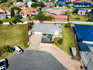 House For Sale in Still Bay West