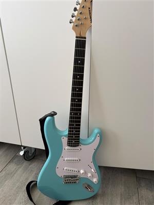 Complete Electric Guitar Starter Pack – Sanchez Strat + Amp + Padded Bag + Strap
