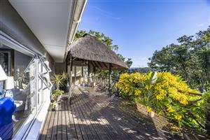 Modern Finishes meet glitz and glamour