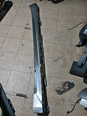 Lexus is300 side skirt