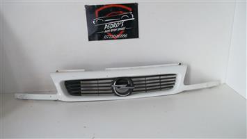 Opel Astra radiator grille
