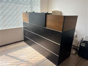 Reception Desk for sale –  Solid and professional reception desk. Good con