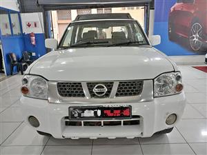 2009 NISSAN NP300 HARDBODY 2.4 DOUBLE CAB MANUAL
