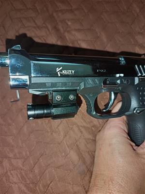 Blank gun for self defense 