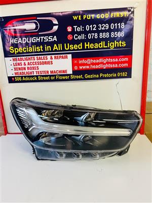 Volvo XC40 right side Full LED xenon headlight 
