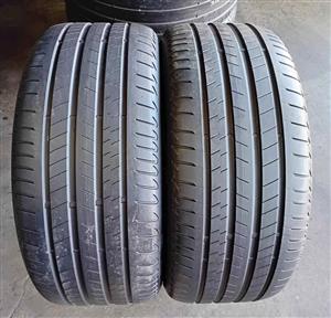 Run Flat 275/40/20 Bridgestone Tyres for Sale.