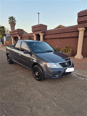 Nissan NP200 Stelth Edition 