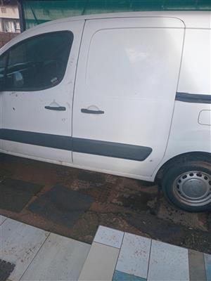 Peugeot partner van, 2016 model non runner . Problem it doesn't spray the diesel
