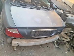 Jaguar S-type 3.0 v6 2000 bootlid