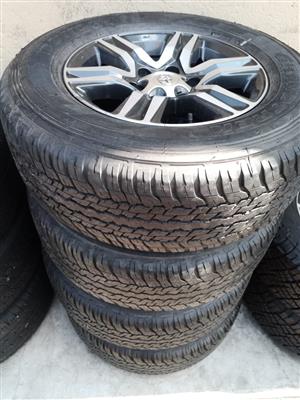 17" Toyota Hilux/Fortuner mags with good used tyres 265/65/17 set 