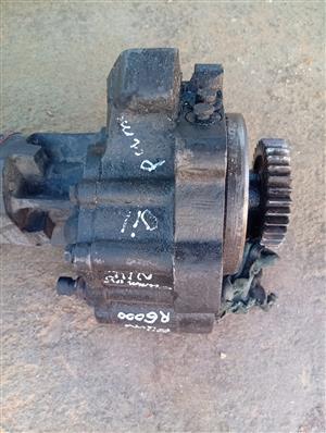 Freightliner flb Cummnis oil pump 
