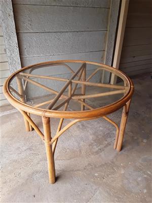 Round cane table