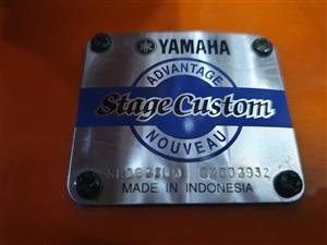 Yamaha Stage Custom drum set 