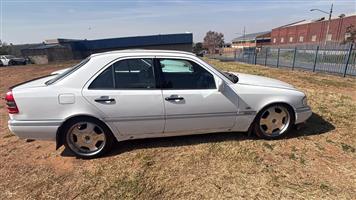 Mercedes W202 C class