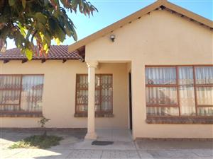 House For Sale in Mahlasedi Park