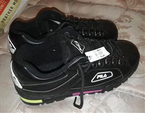 fila takkies