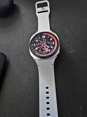 Galaxy watch 8 & 2 extra bands worth 1.8K