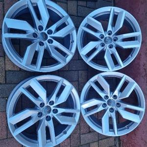 Q5 AUDI OEM 18INCH MAGS 