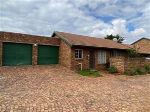 Townhouse For Sale in Highveld