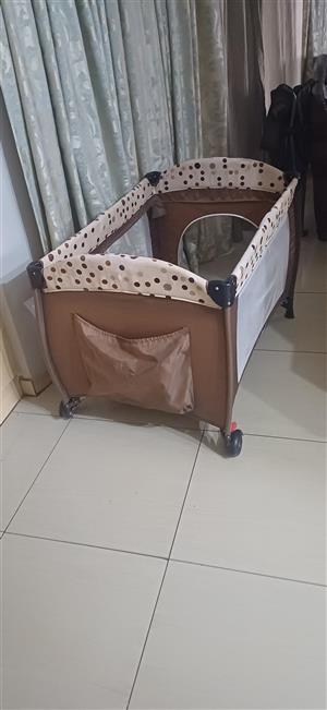 Baby cot 