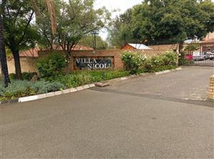 Townhouse For Sale in Randpark Ridge