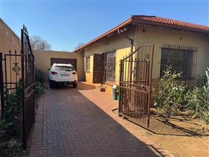 House For Sale in Florentia