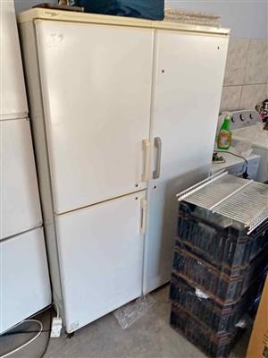 Fridgemaster fridge freezer 730L