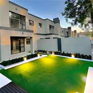 3 Bedroom Townhouse for sale in Bryanston, Sandton