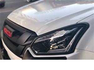 Isuzu D-Max 2016+ Matt Black Headlight Trims