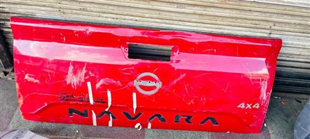 Nissan Navara tailgate