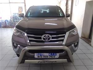 2016 Toyota Fortuner 2.4 GD6 4x2 Manual, Diesel,  Service history Gold color  175000km 