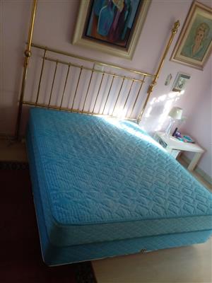 SEALY QUEEN SIZE MATTRESS AND BASE FOR SALE 