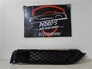 Jaguar F-Type 2021 right fender vent 