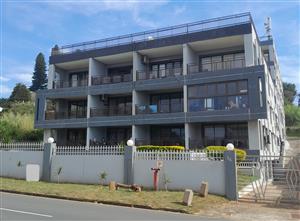 AUCTION - INSOLVENT ESTATE - BEACHFRONT APARTMENT