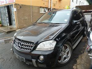 STRIPPING MERC ML63 BLACK FOR SPARES