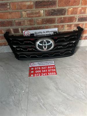 Toyota Fortuner Grill 2021