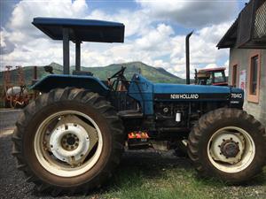 NEW HOLLAND 7840 TRACTOR