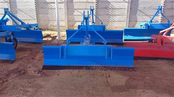 Giant mounted graders - New