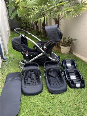 Nula Twin stroller with car seats (bases included) and bassinets 
