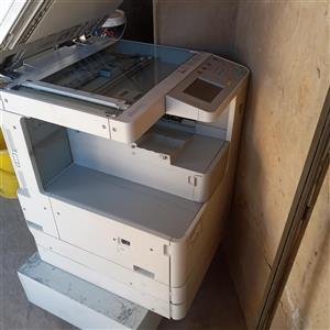 Canon photocopy machine 220-240V, 50/60Hz, 3.3A